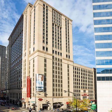 Hilton Garden Inn Chicago Downtown/Magnificent Mile Exterior photo
