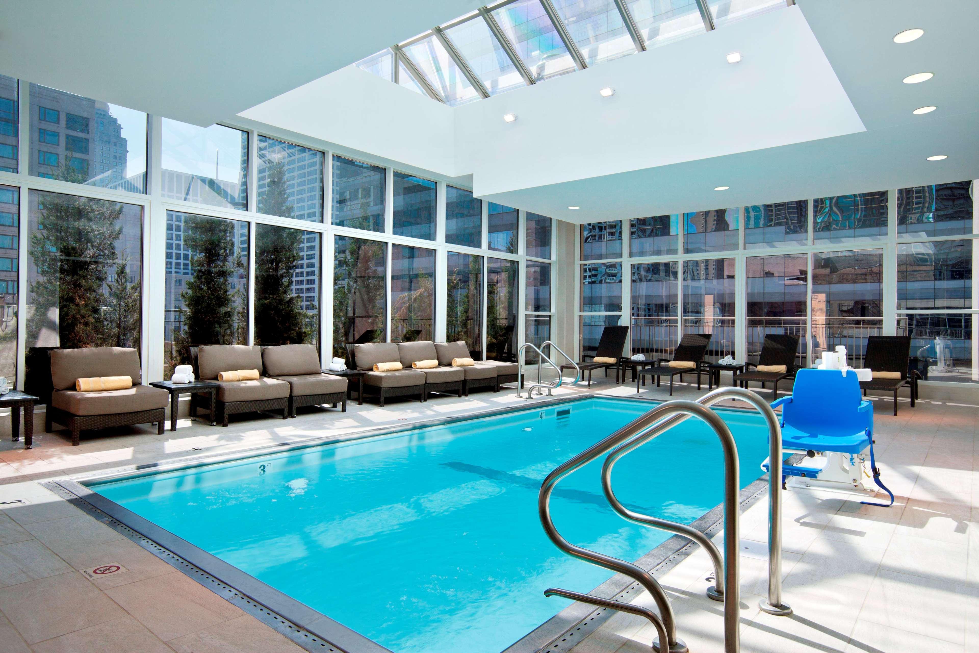 Hilton Garden Inn Chicago Downtown/Magnificent Mile Exterior photo