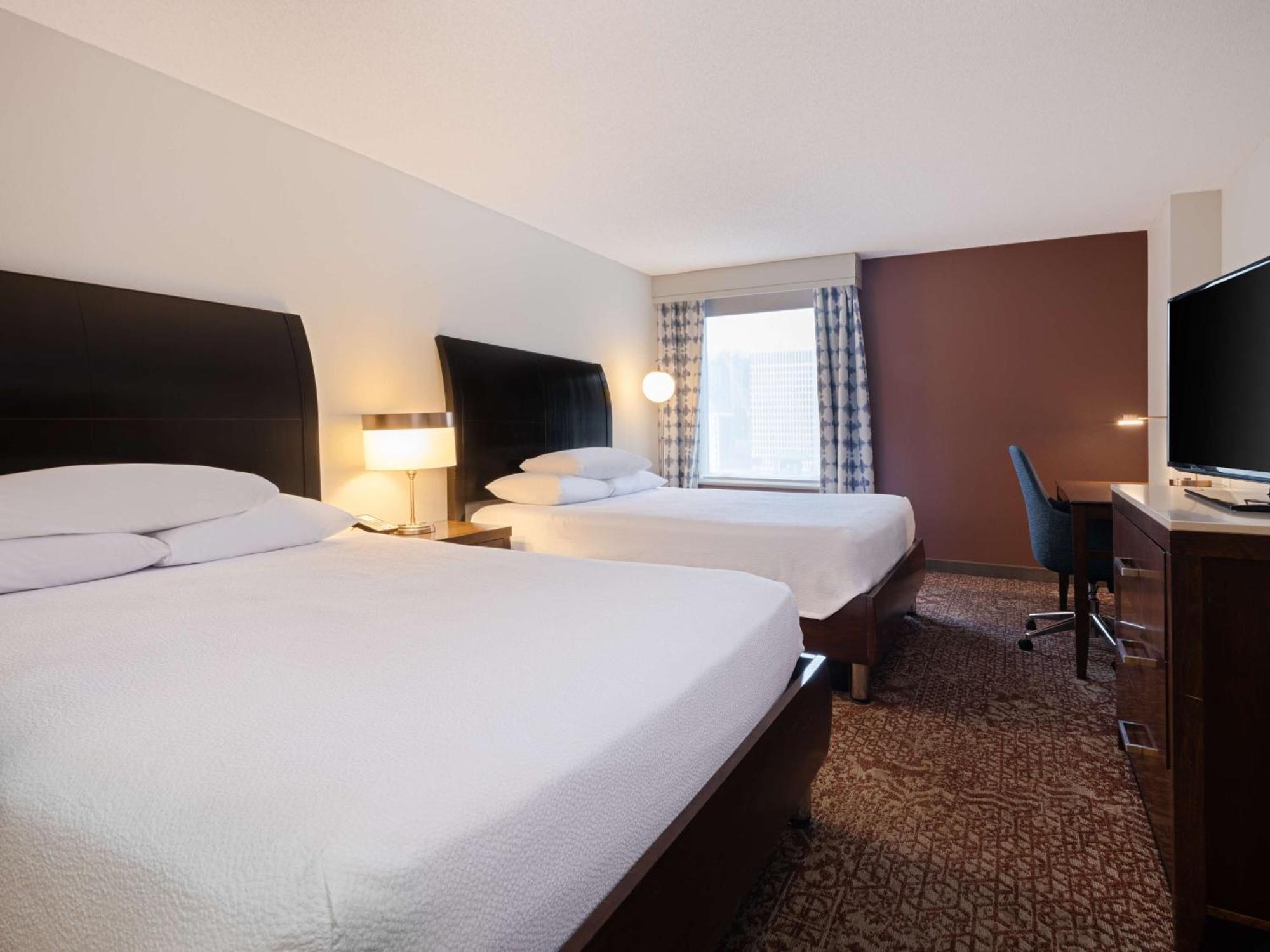 Hilton Garden Inn Chicago Downtown/Magnificent Mile Exterior photo