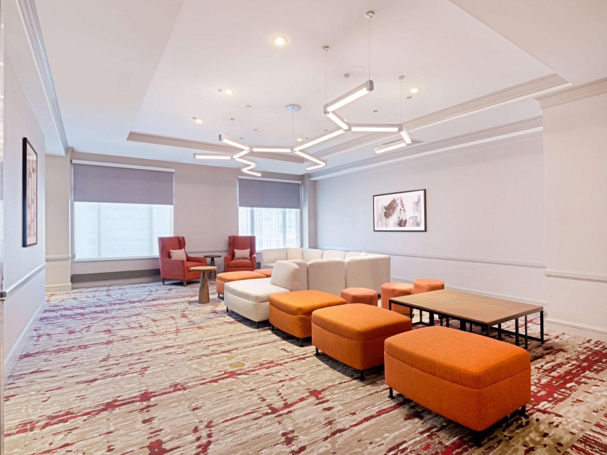 Hilton Garden Inn Chicago Downtown/Magnificent Mile Exterior photo