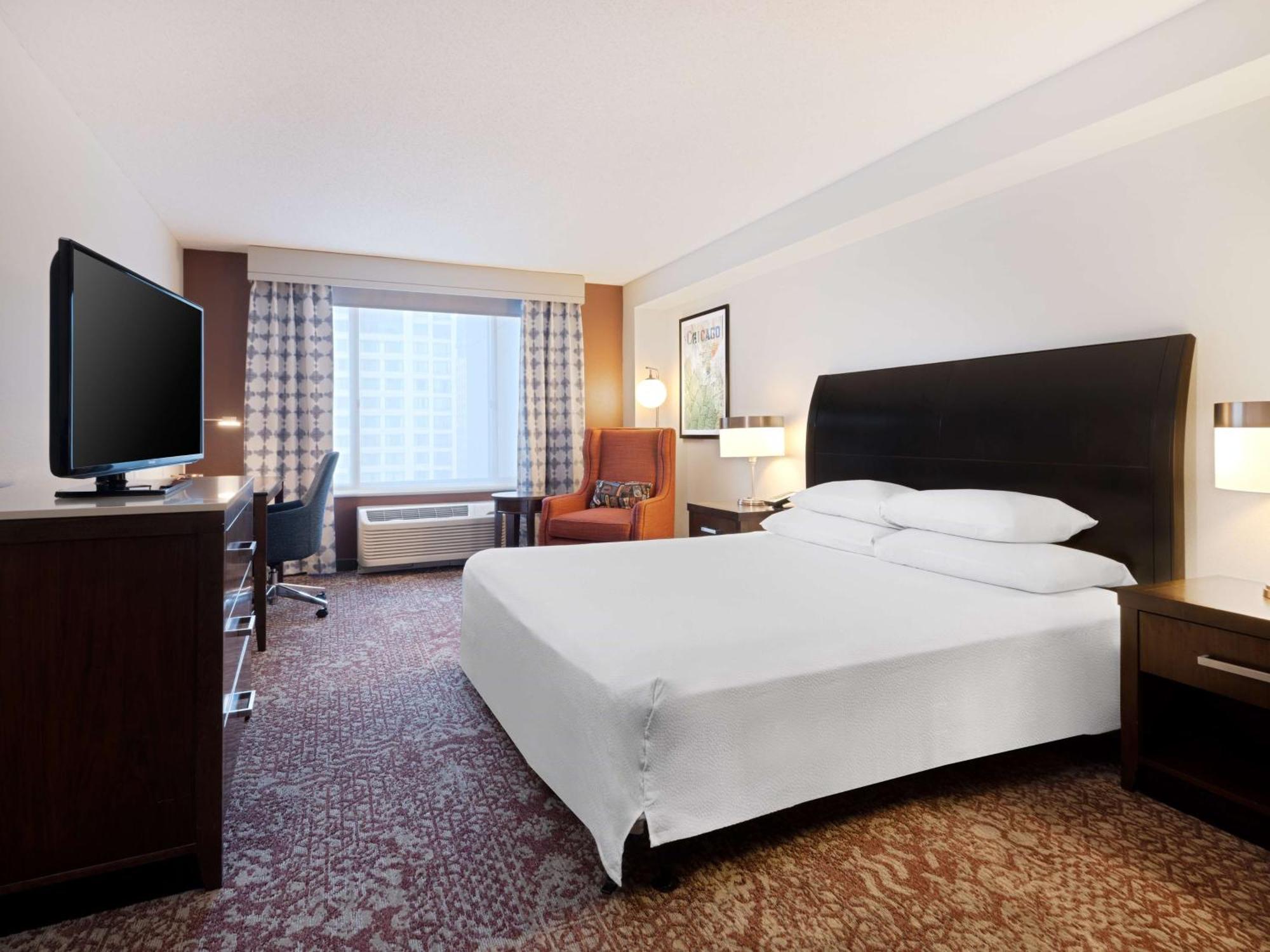 Hilton Garden Inn Chicago Downtown/Magnificent Mile Exterior photo