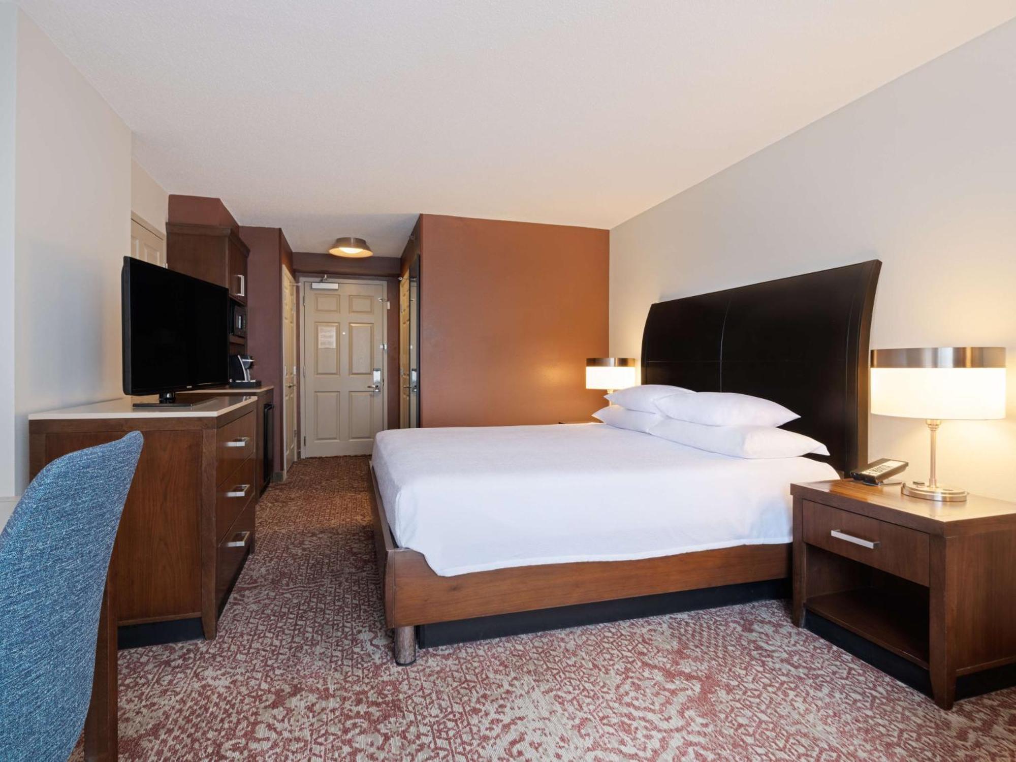 Hilton Garden Inn Chicago Downtown/Magnificent Mile Exterior photo