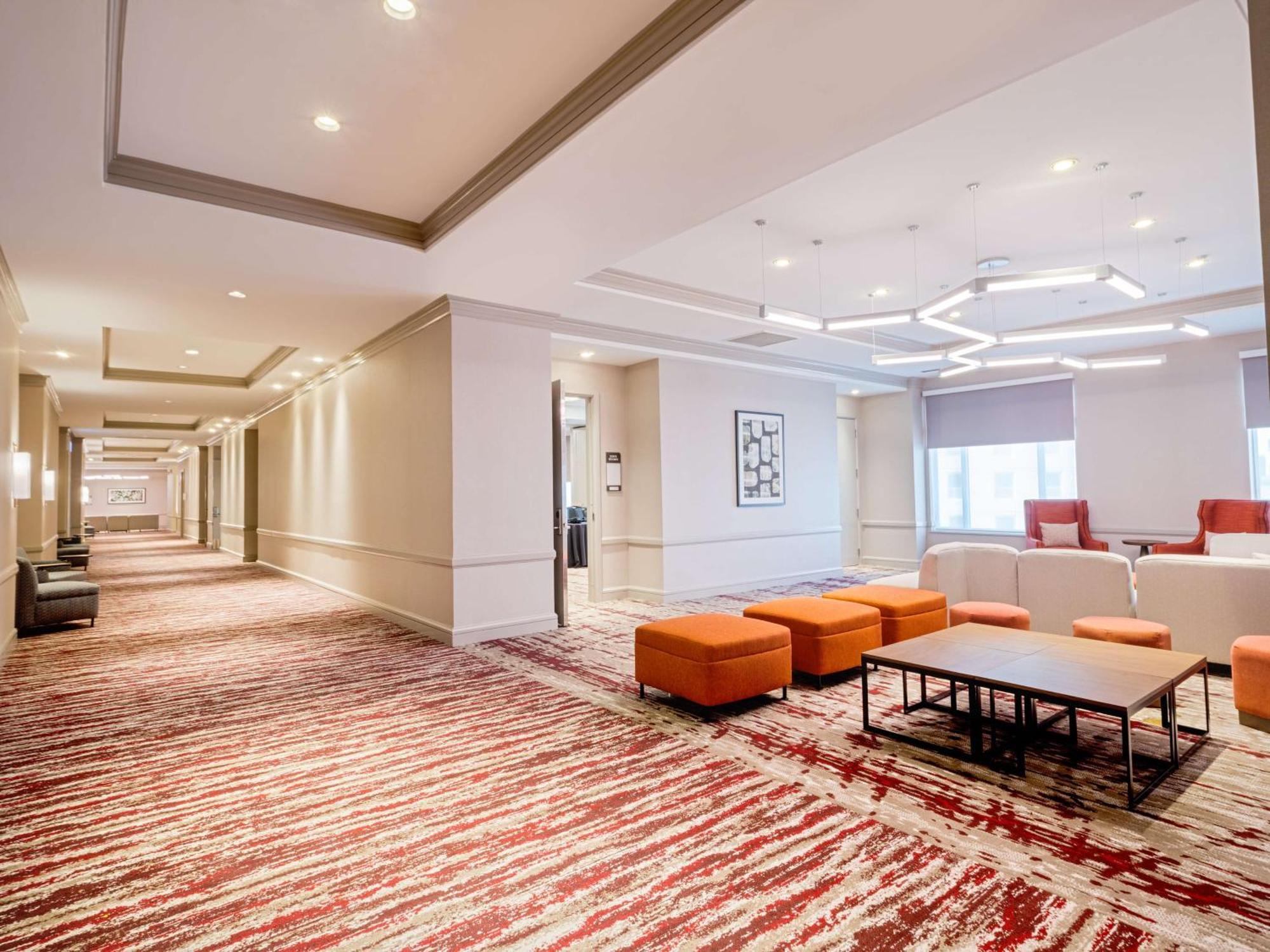 Hilton Garden Inn Chicago Downtown/Magnificent Mile Exterior photo